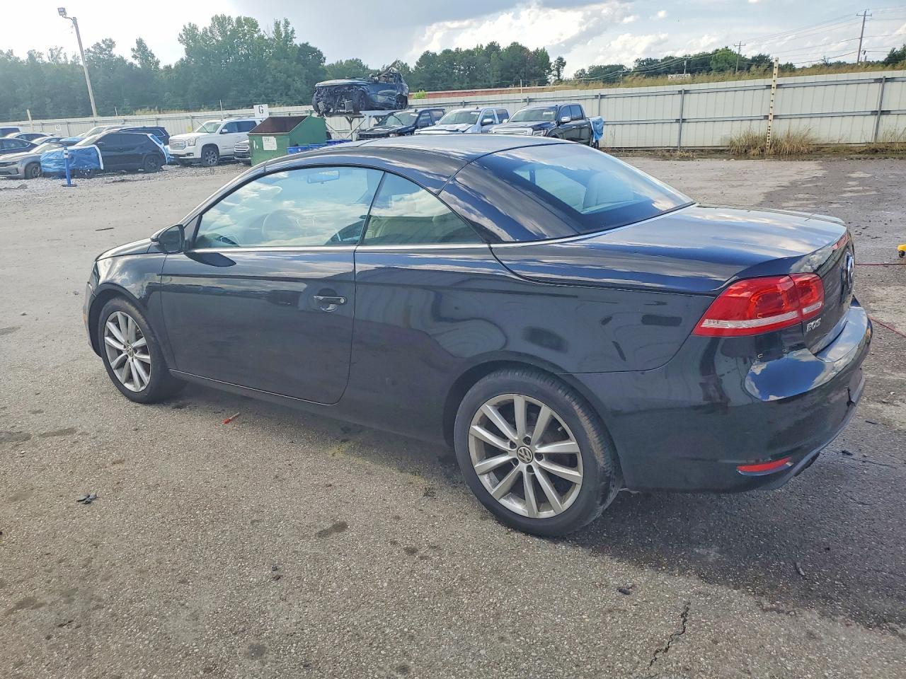 2015 Volkswagen Eos Komfort - Фото 2