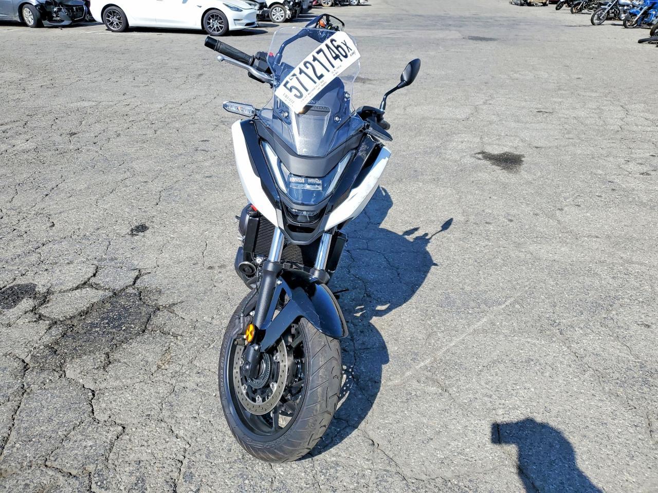 2025 Honda Nc750 Xd - Фото 2
