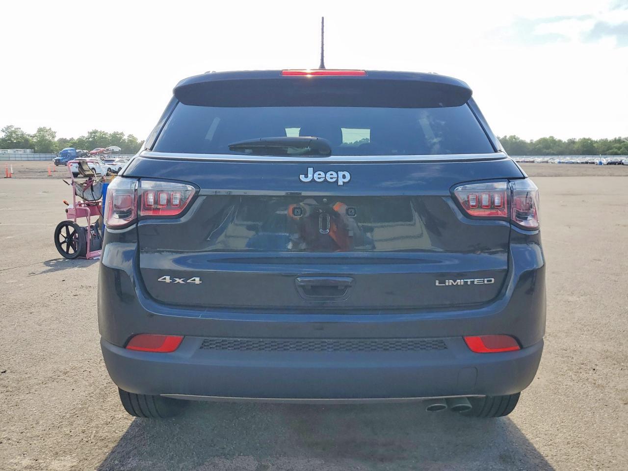 2022 Jeep Compass Limited - Image 6