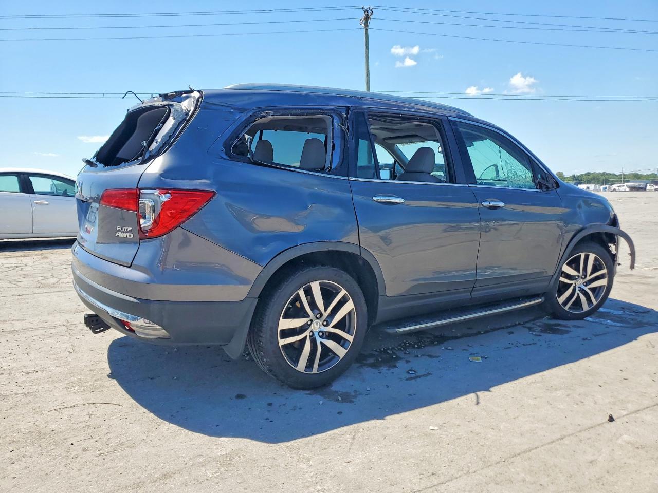 2016 Honda Pilot Elite - Фото 3