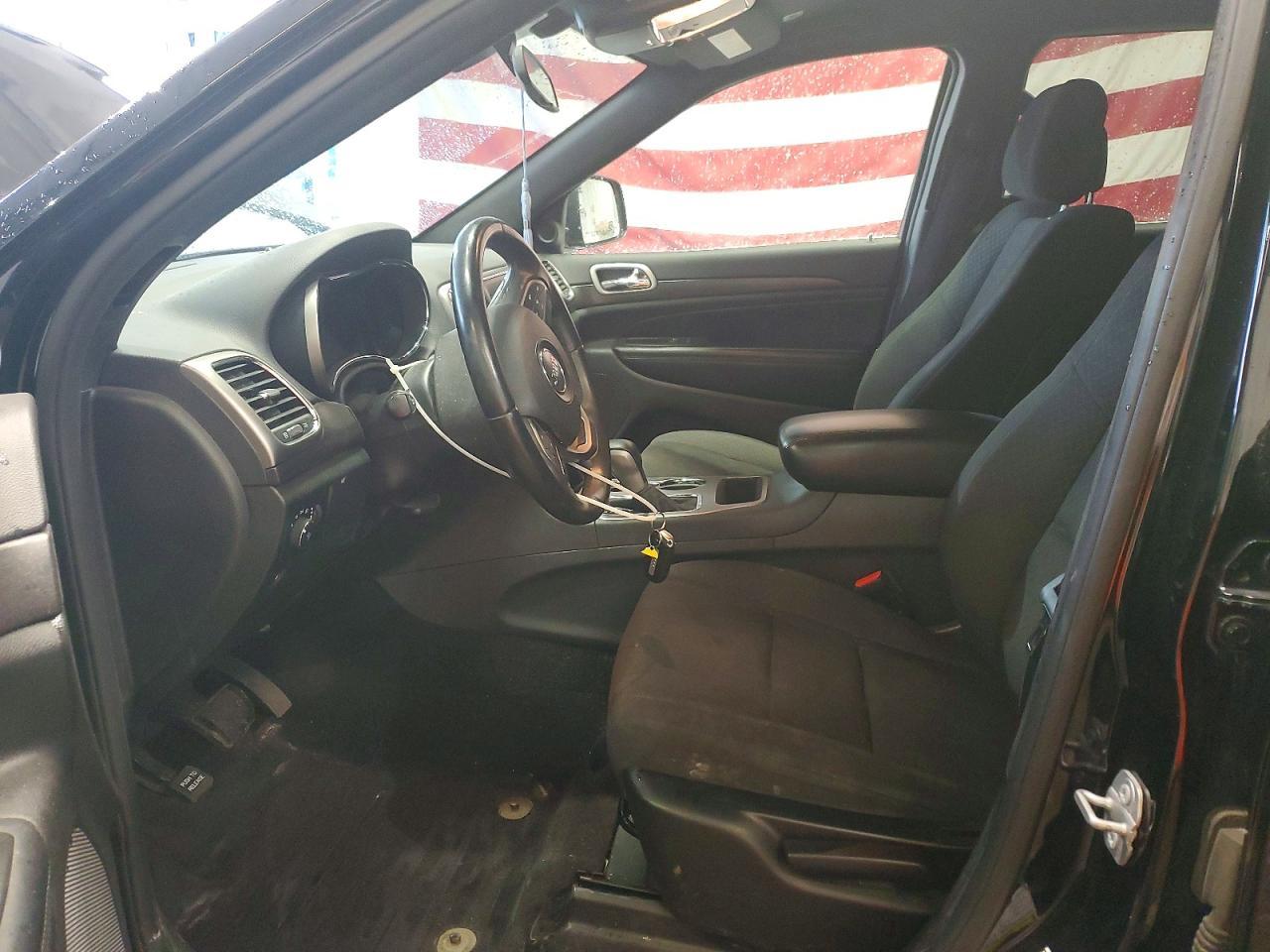 2018 Jeep Grand Cherokee Laredo - Image 7