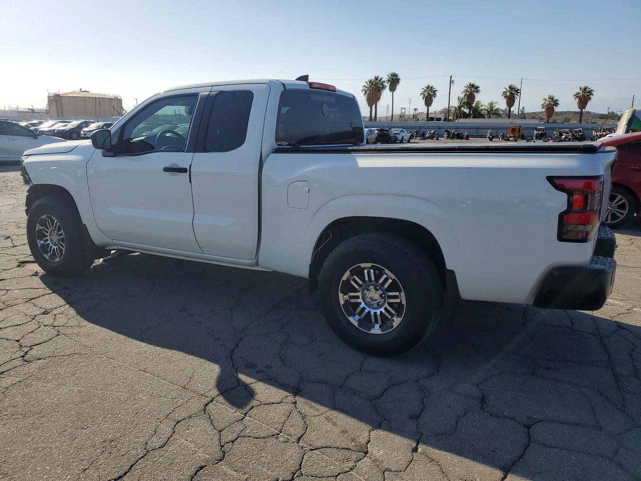 2024 Nissan Frontier S - Фото 2