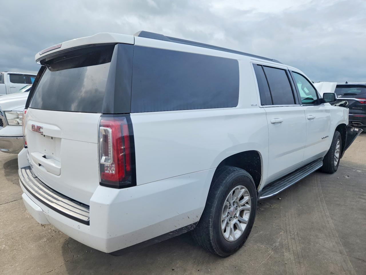 2016 GMC Yukon Xl K1500 Sle - Фото 3