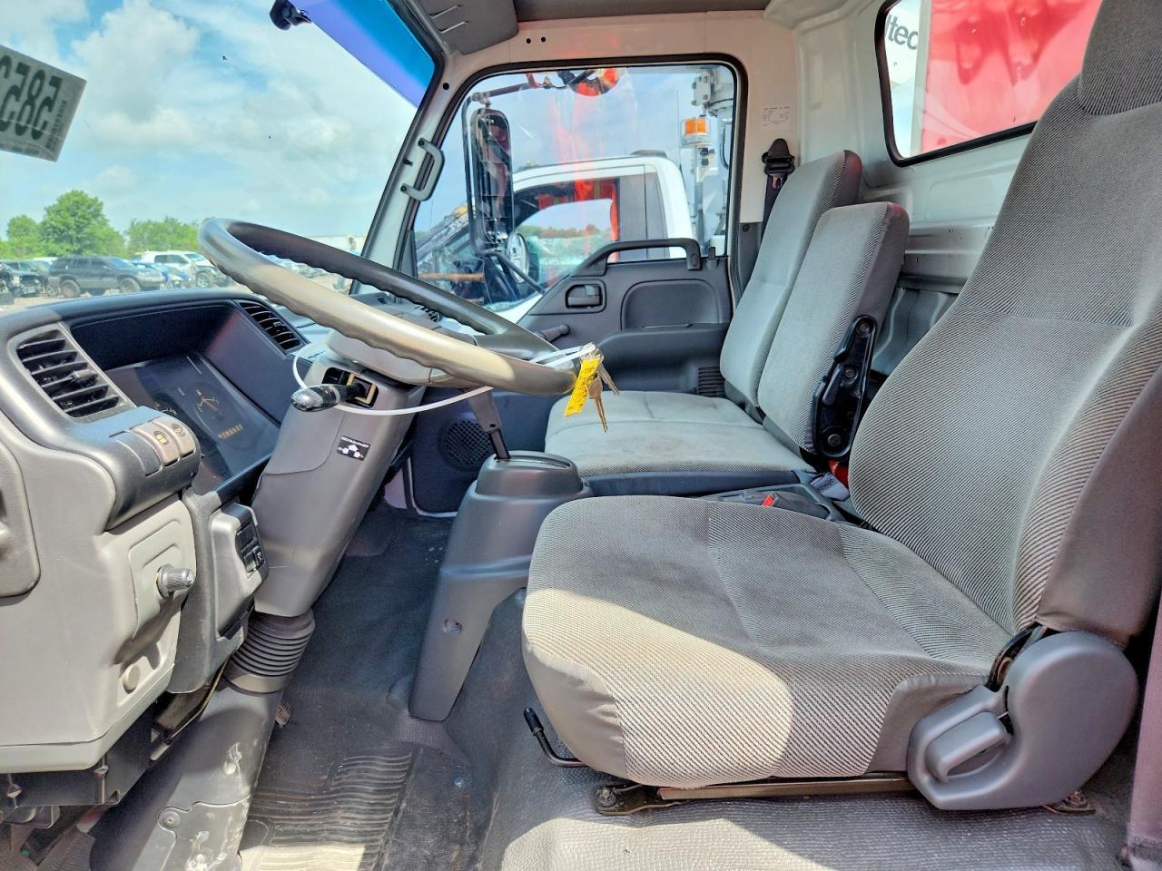 2003 Isuzu Npr - Фото 7