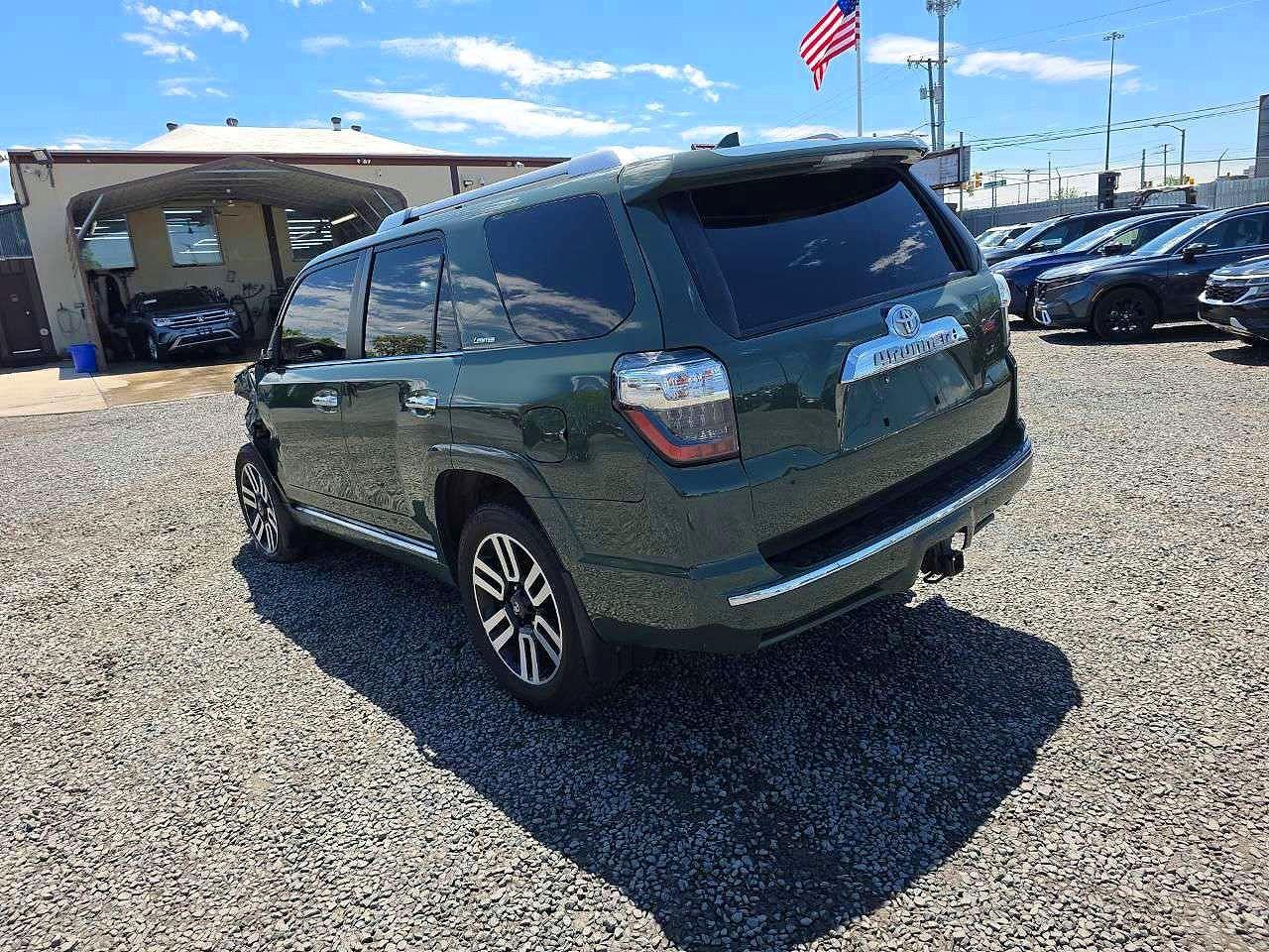 2022 Toyota 4Runner Limited - Фото 2