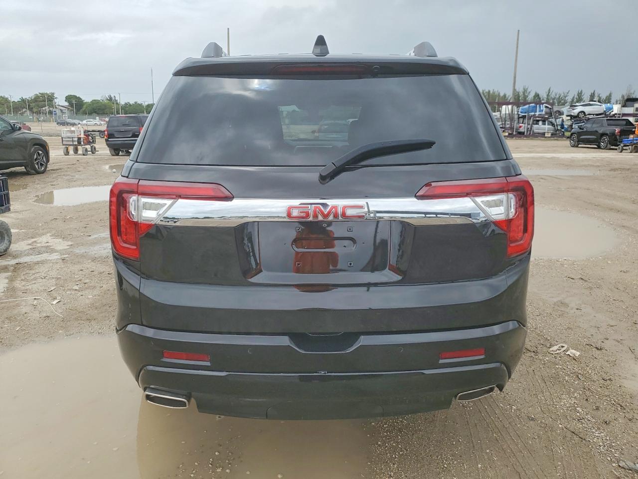 2022 GMC Acadia Denali - Image 6