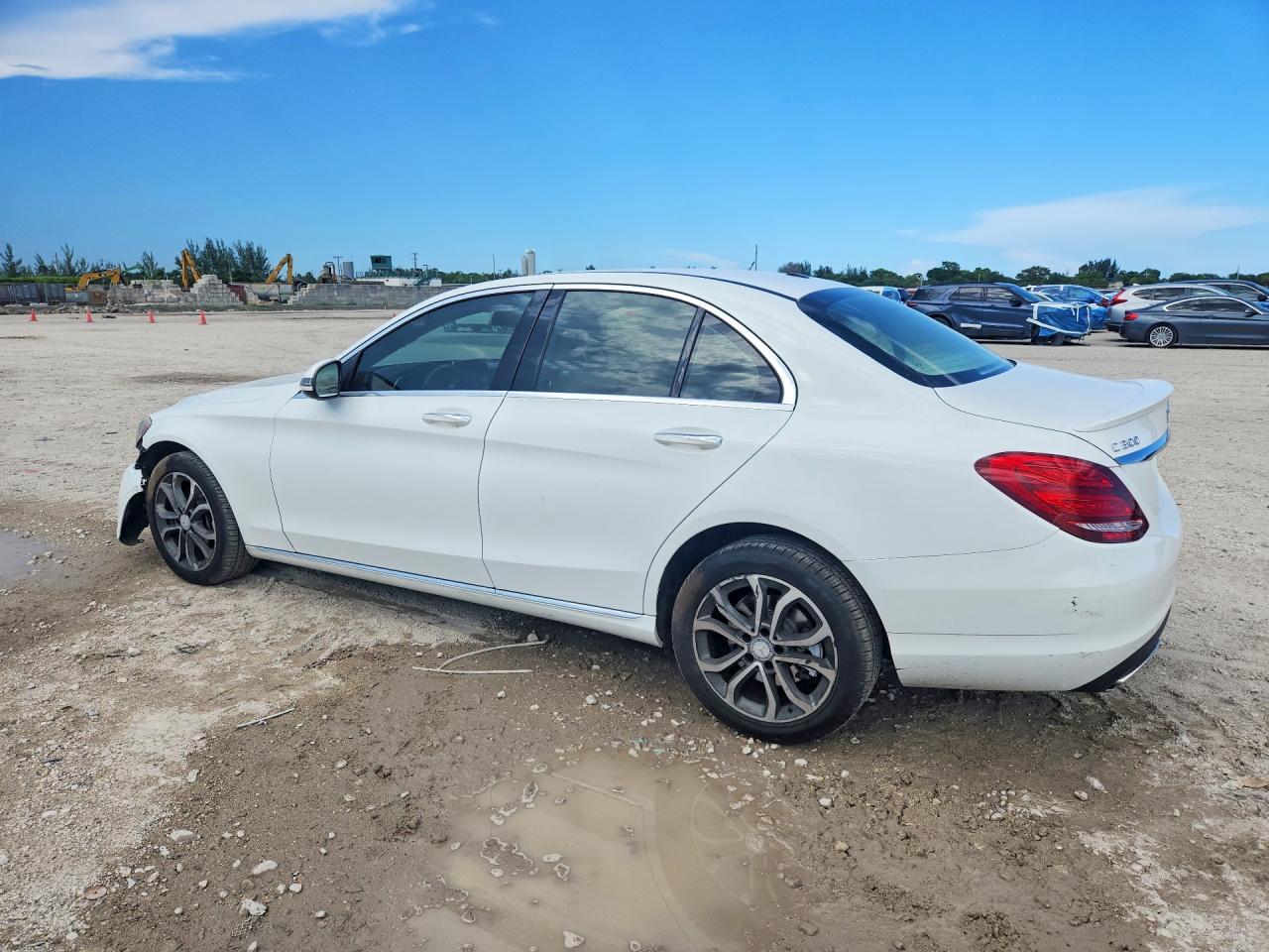2016 Mercedes-Benz C 300 4Matic - Фото 2