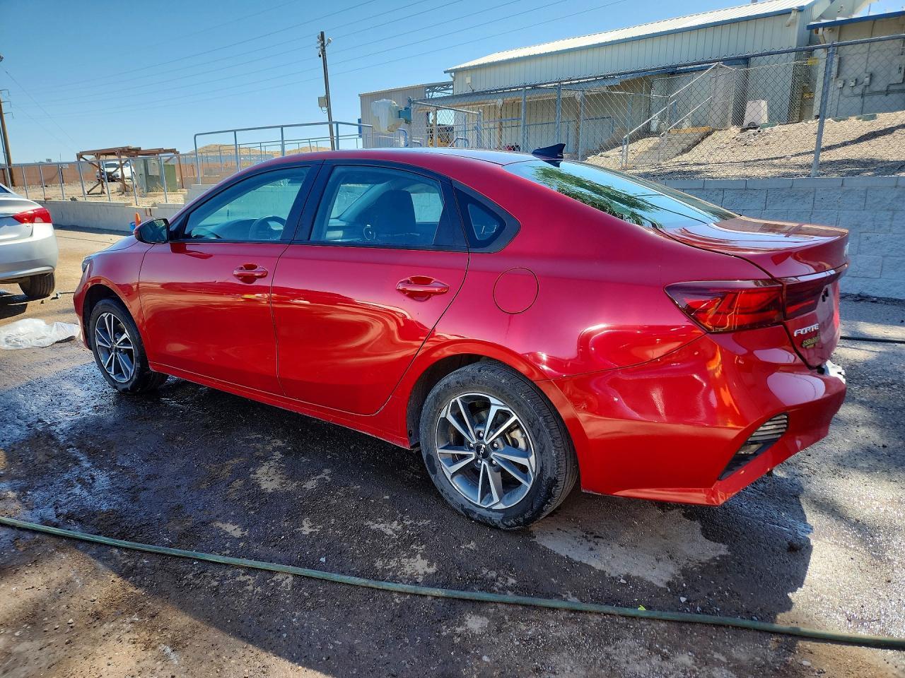 2023 Kia Forte Lxs - Image 2
