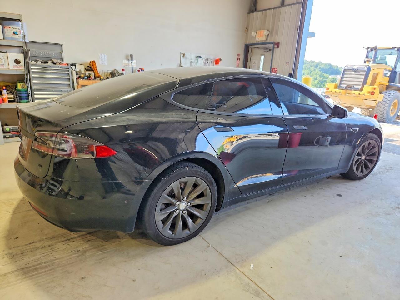2017 Tesla Model S - Фото 3