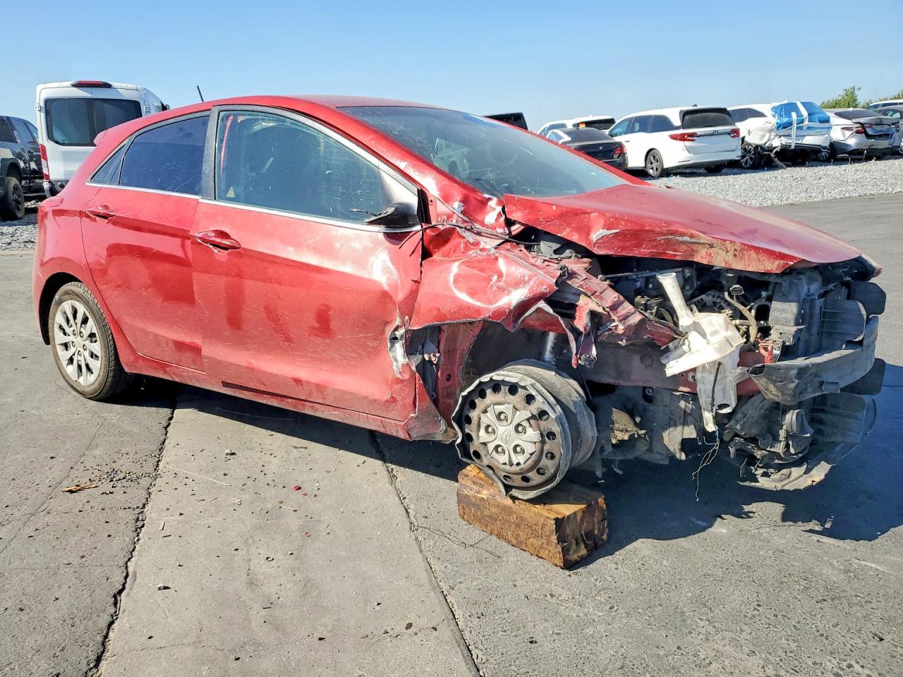 2017 Hyundai Elantra Gt Base - Фото 4