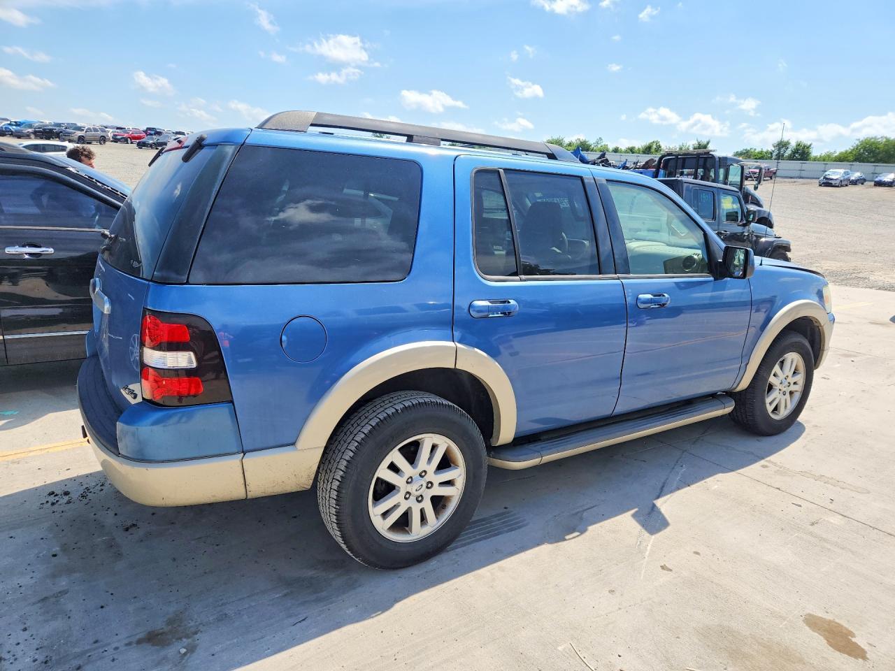 2009 Ford Explorer Eddie Bauer - Фото 3