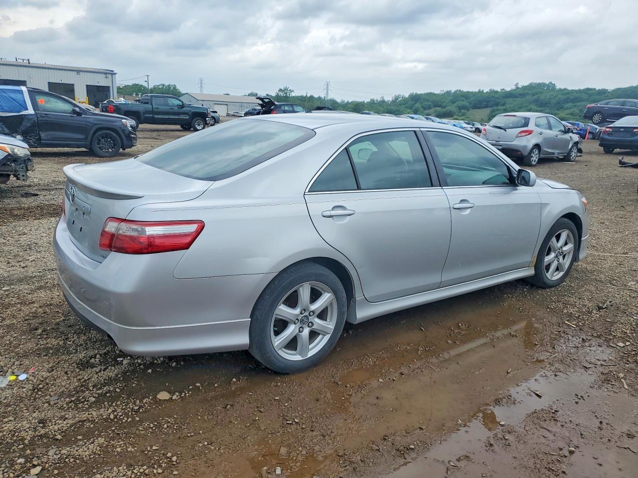 2007 Toyota Camry Se - Image 3