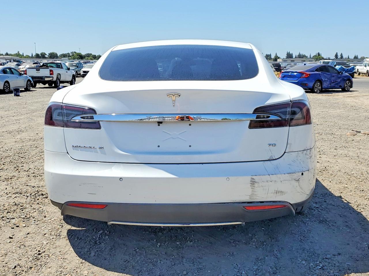 2015 Tesla Model S - Image 6