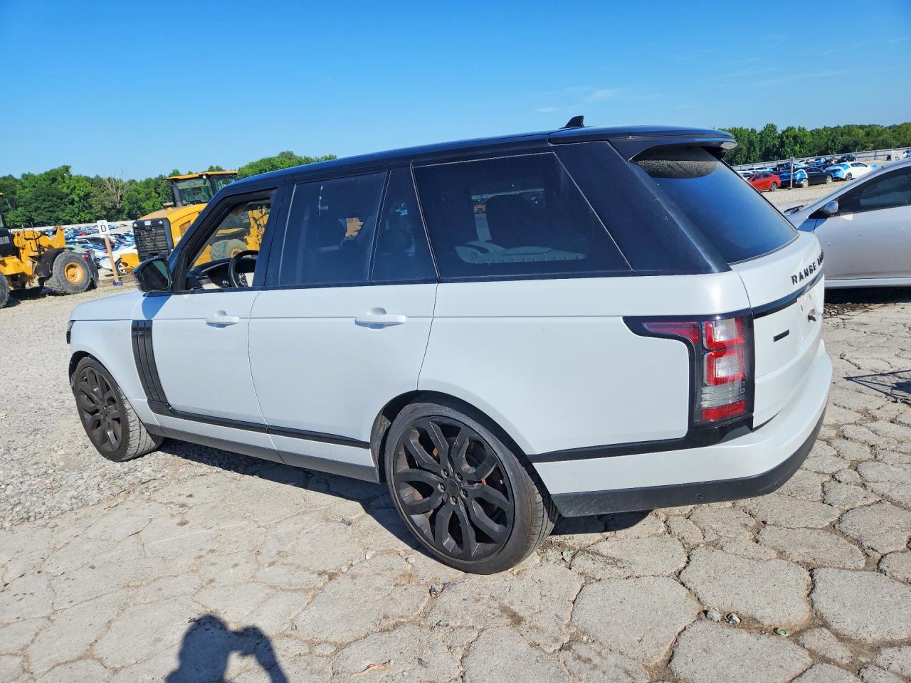 2016 Land Rover Range Rover Supercharged - Image 2