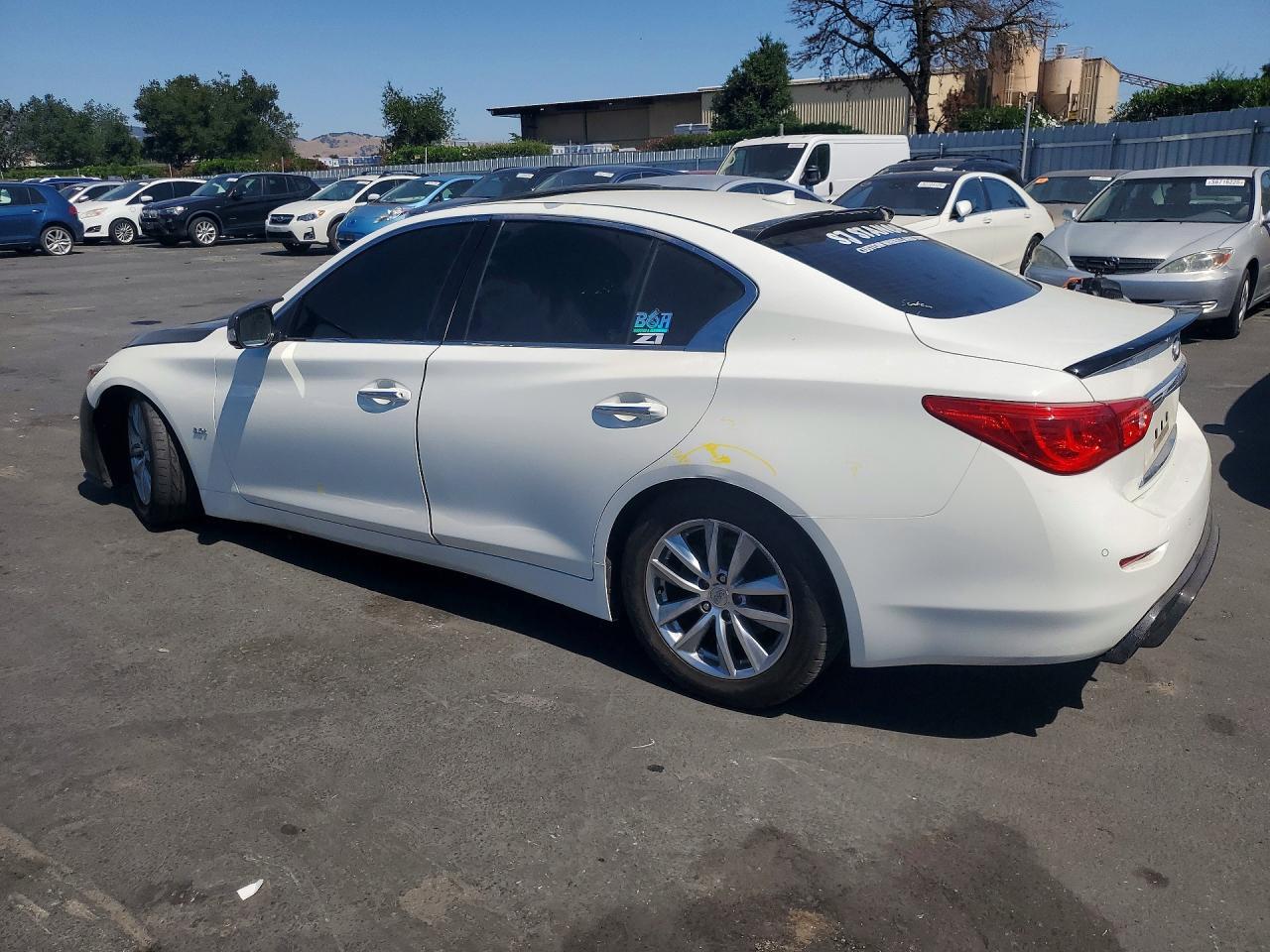 2017 Infiniti Q50 3.0T Premium - Фото 2
