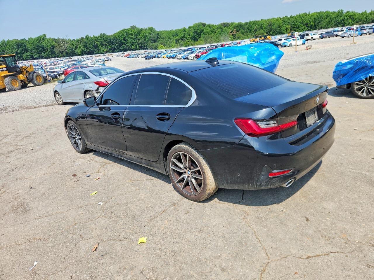 2021 BMW 330 - Image 2