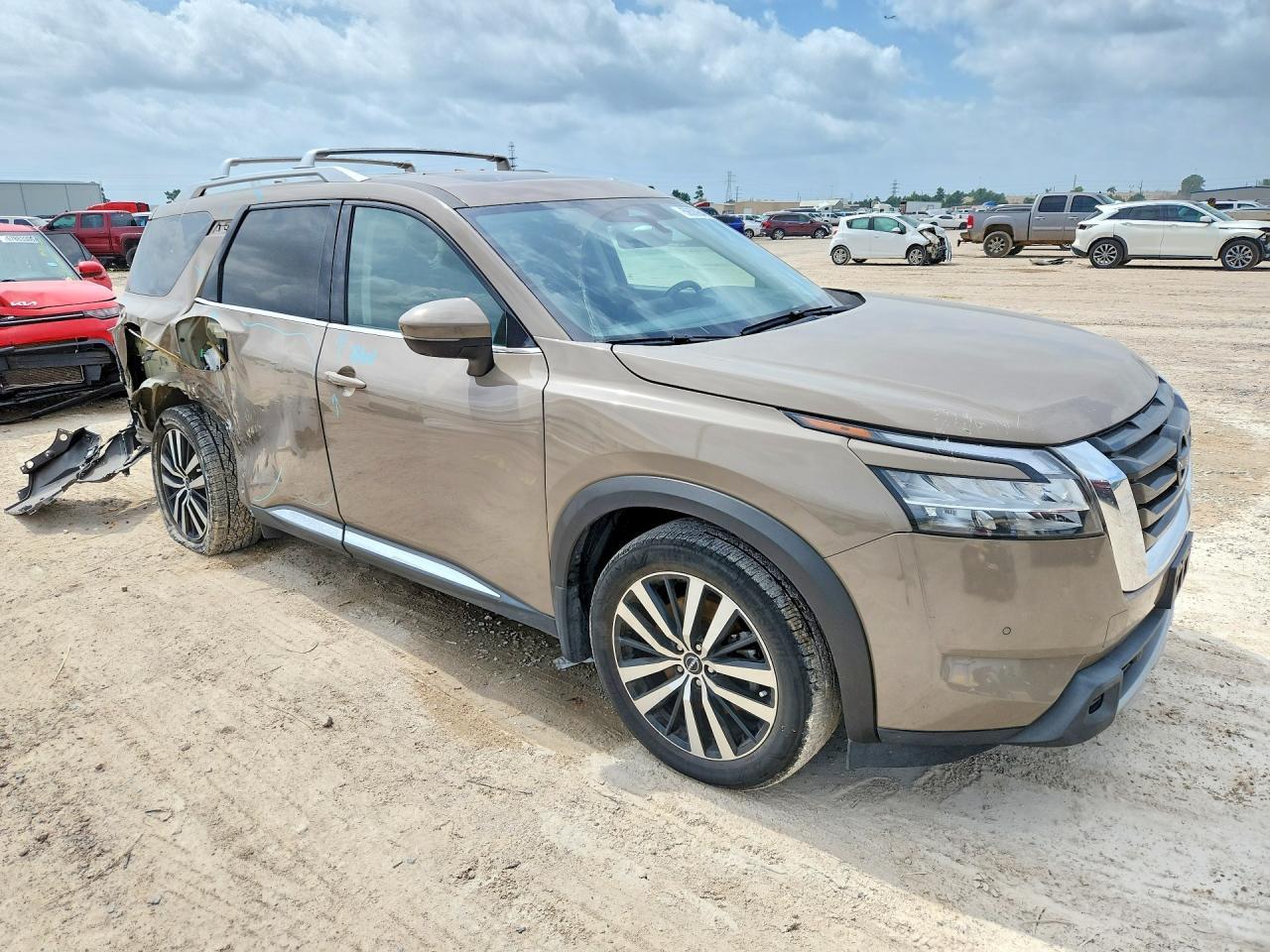2023 Nissan Pathfinder Platinum - Фото 4
