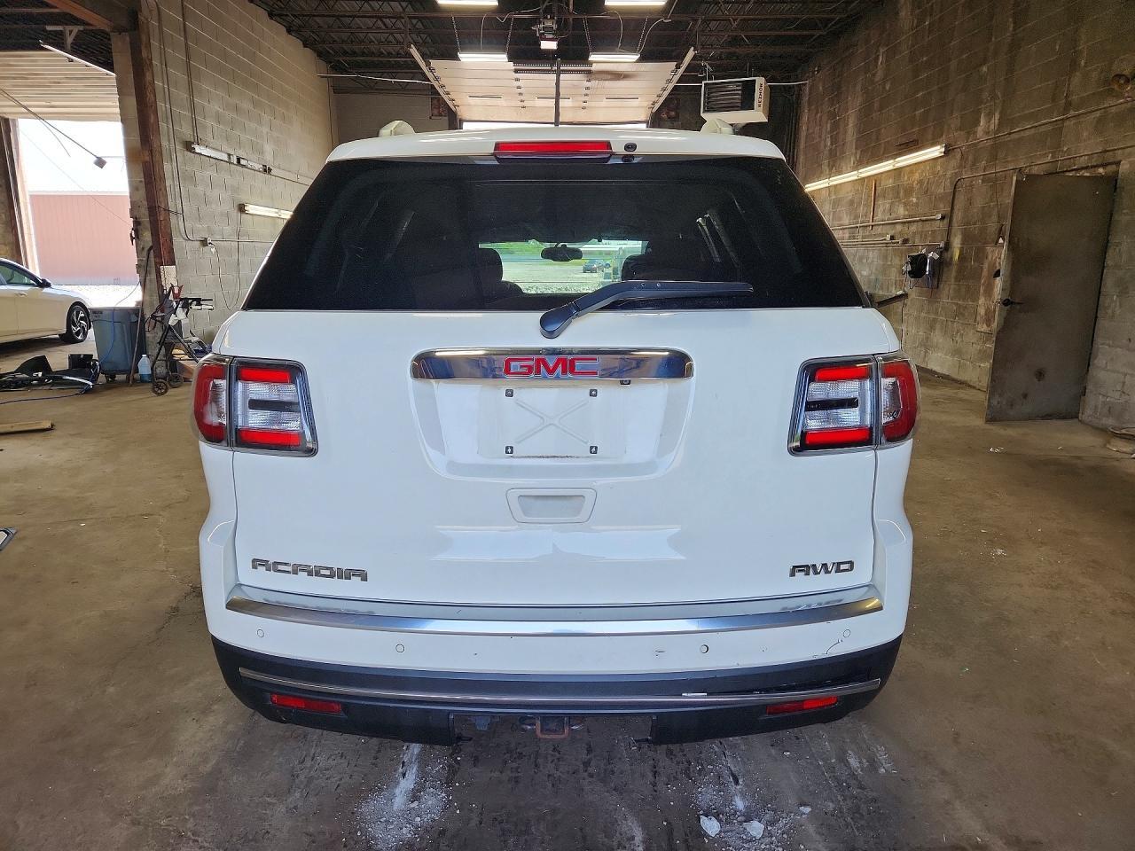 2015 GMC Acadia Sle - Image 6
