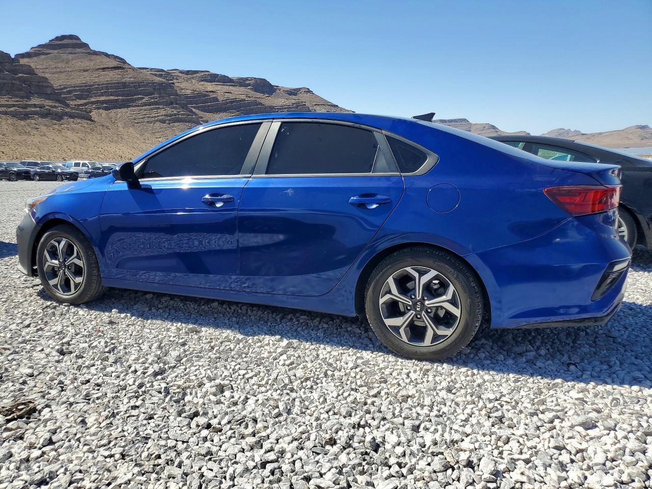 2019 Kia Forte Lxs - Фото 2