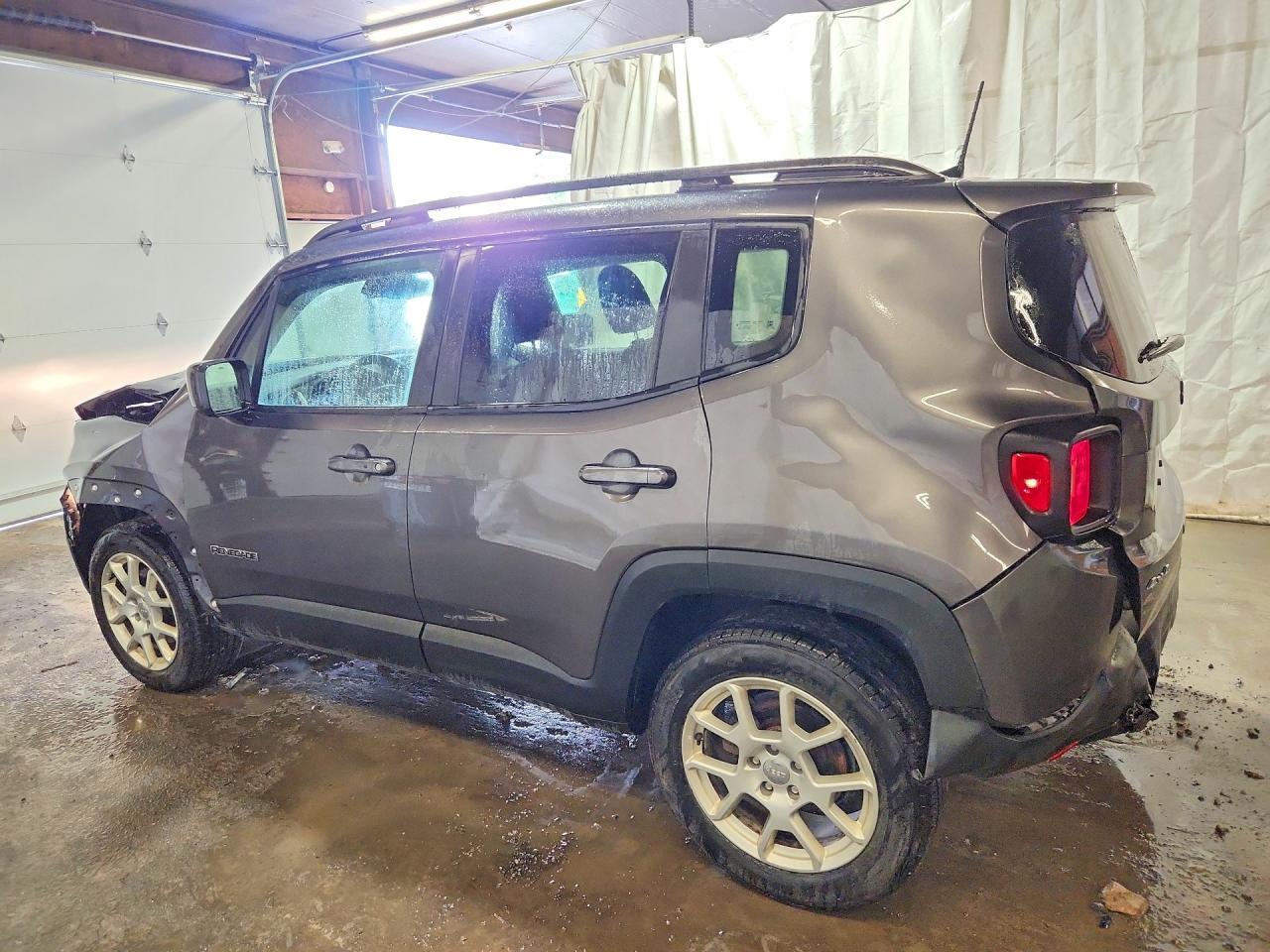 2021 Jeep Renegade Latitude - Image 2