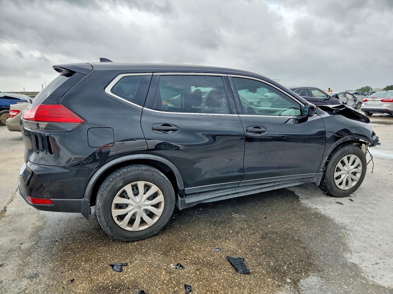2017 Nissan Rogue S - Фото 3