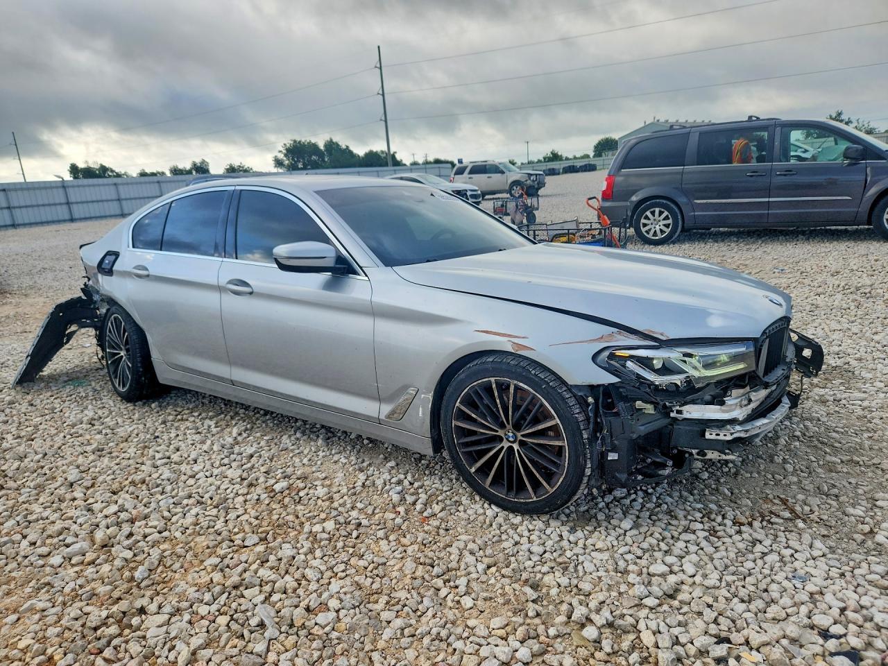 2021 BMW 530 Xi - Фото 4