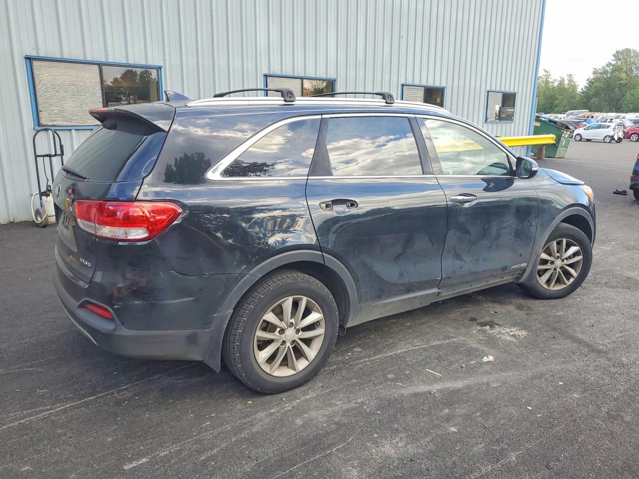 2016 Kia Sorento Ex - Image 3