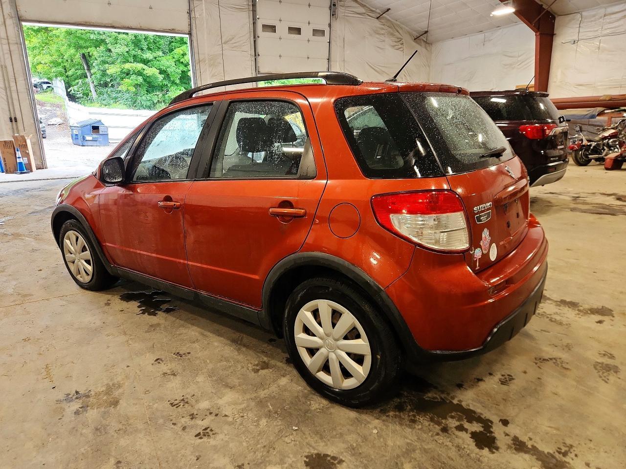 2010 Suzuki Sx4 - Фото 2