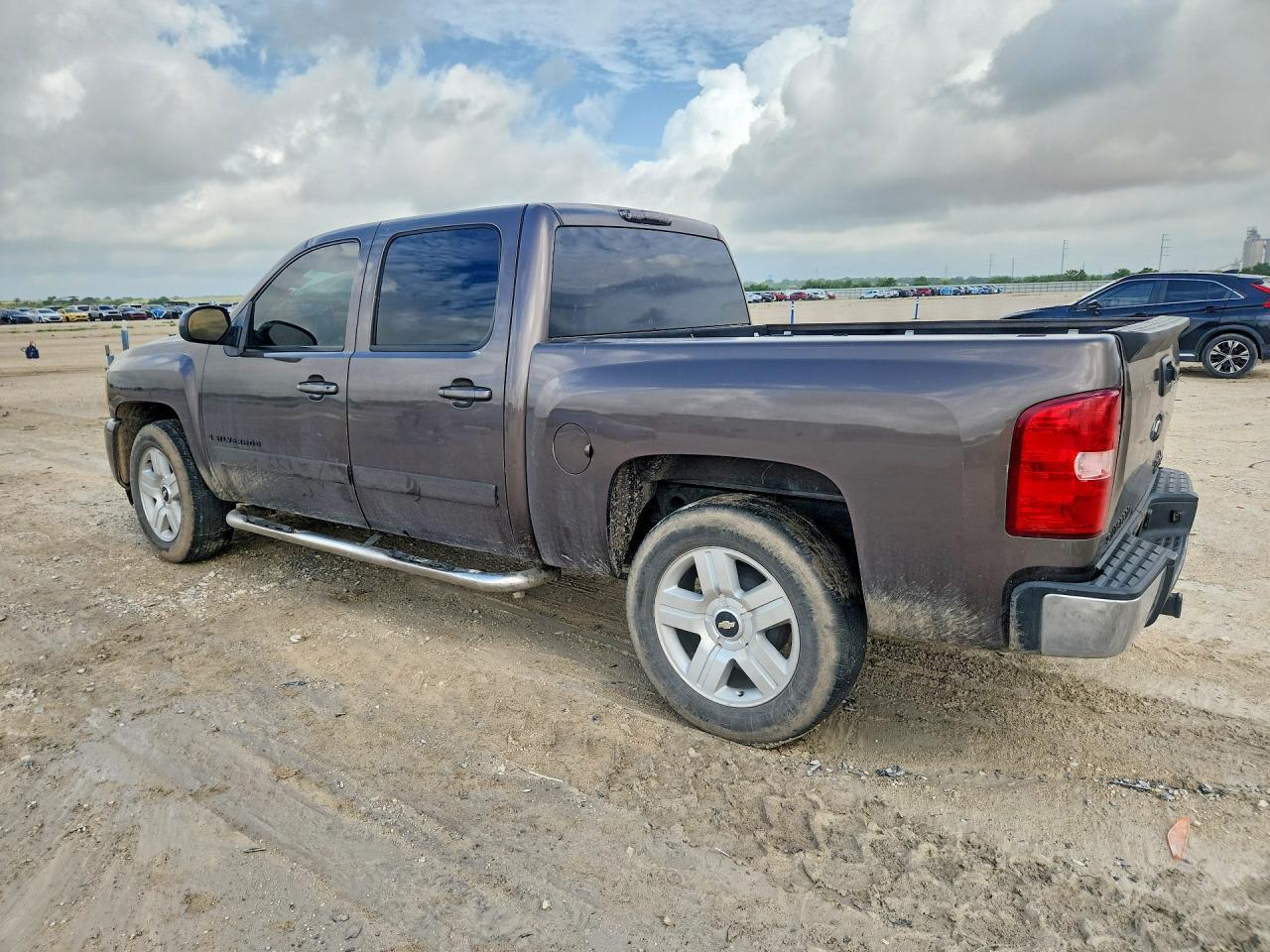 2008 Chevrolet Silverado C1500 - Фото 2