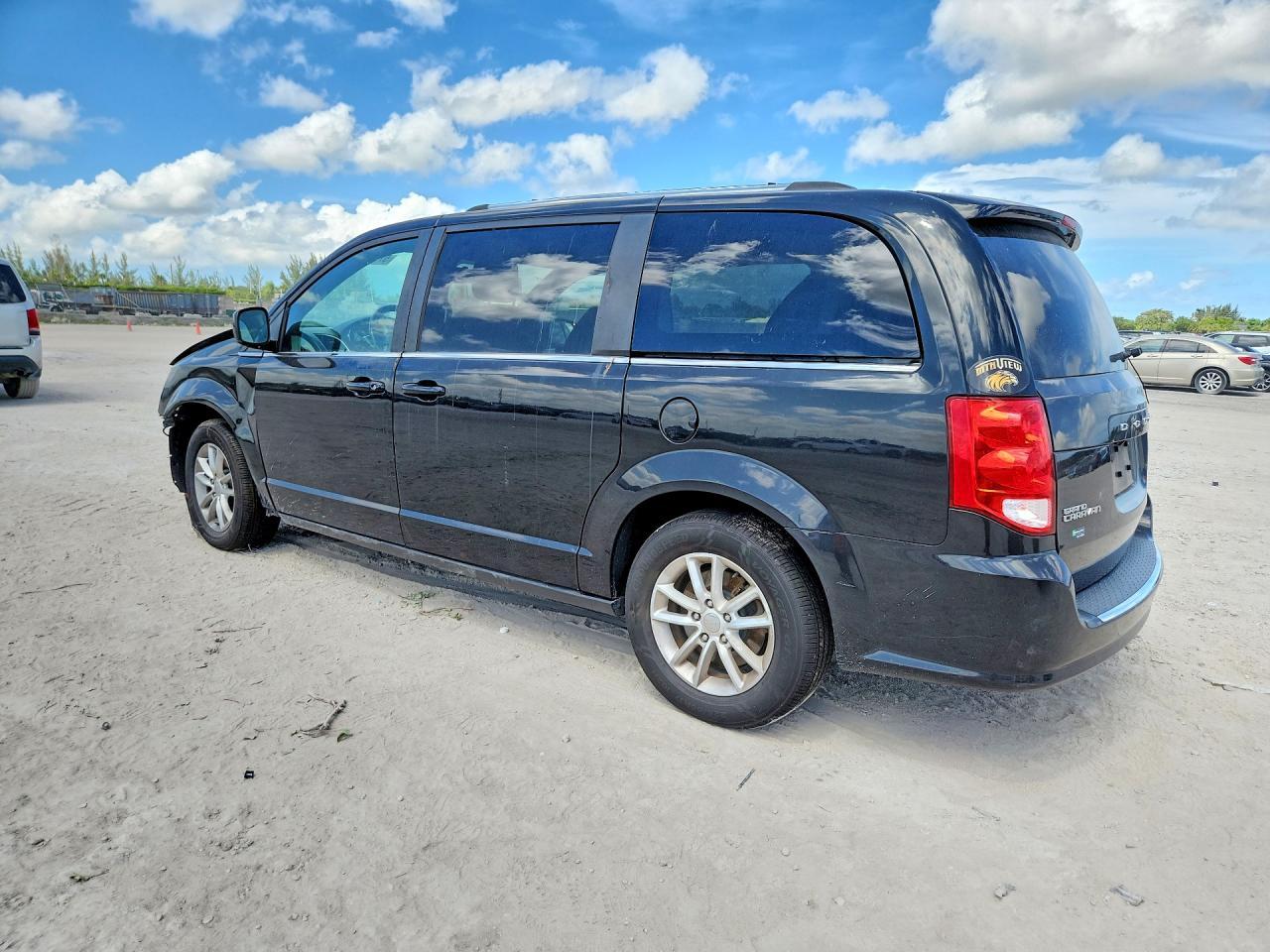 2018 Dodge Grand Caravan Sxt - Фото 2