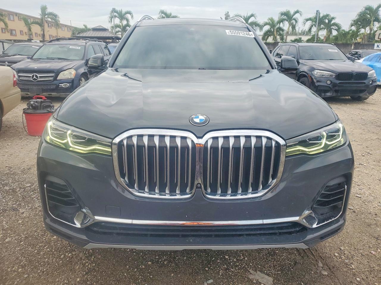 2021 BMW X7 xDrive40I - Фото 5