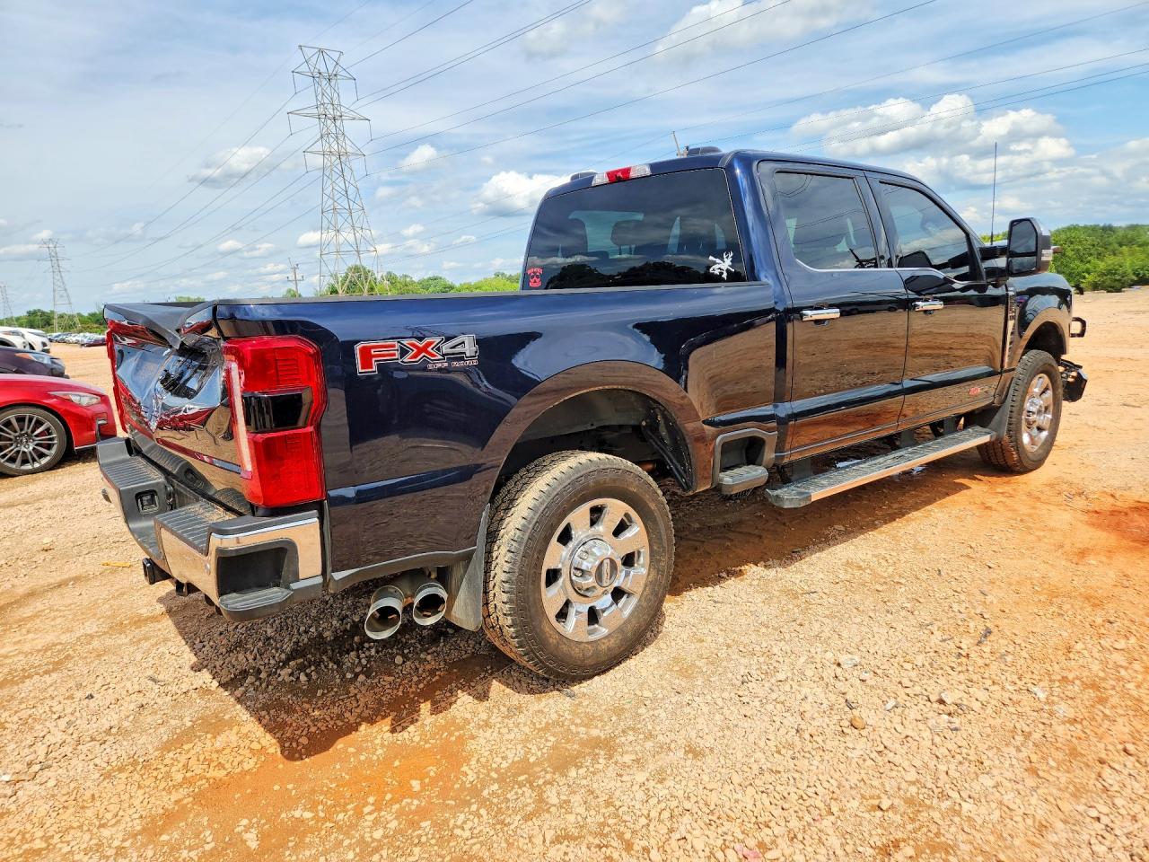 2025 Ford F250 Super Duty - Фото 3