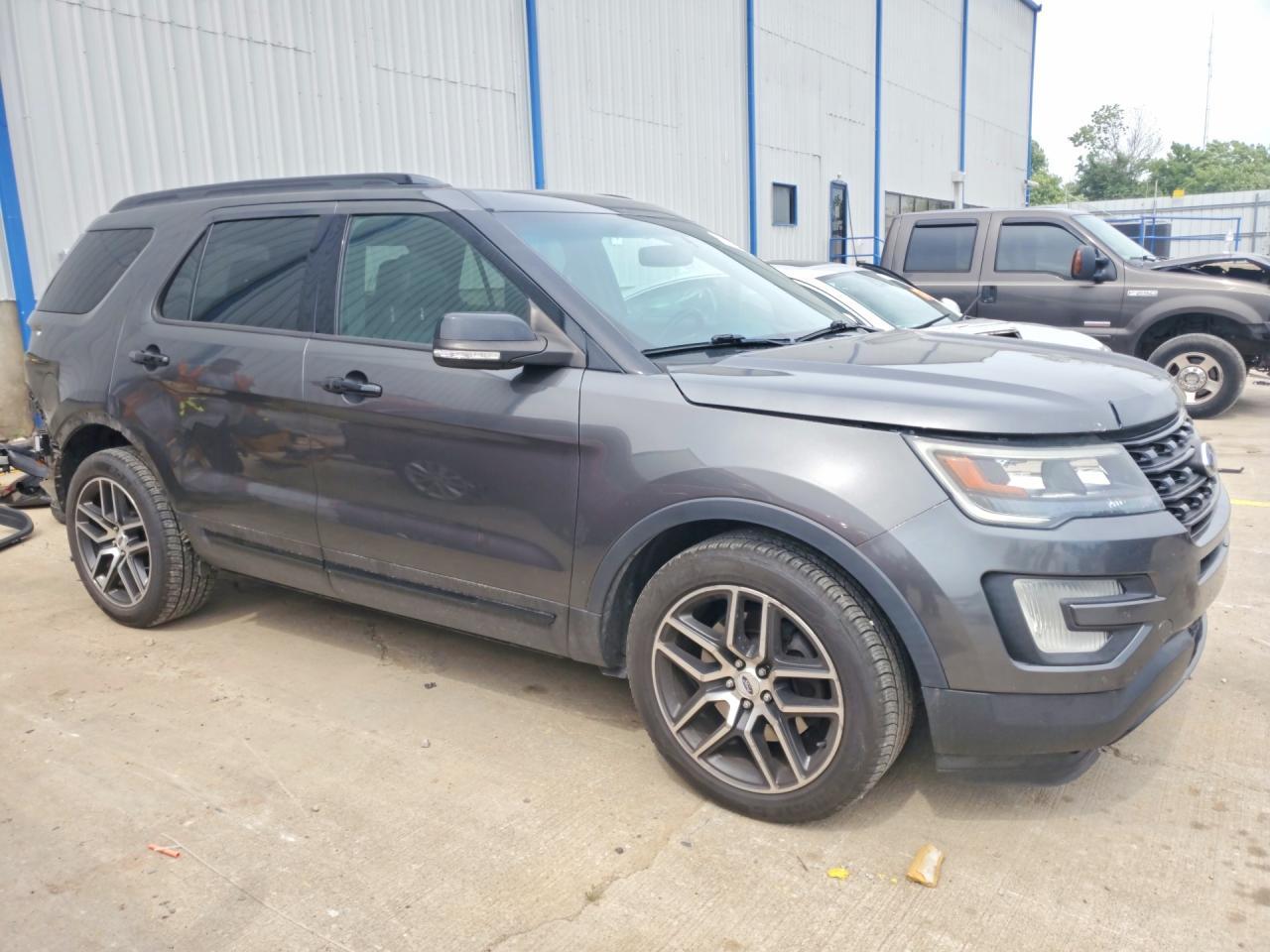 2016 Ford Explorer Sport - Фото 4