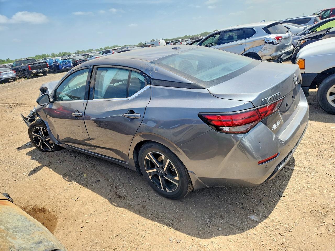 2025 Nissan Sentra - Image 2