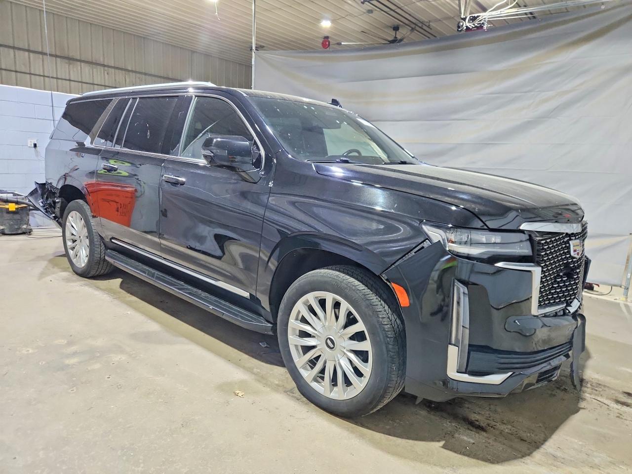 2023 Cadillac Escalade Esv Luxury - Image 4