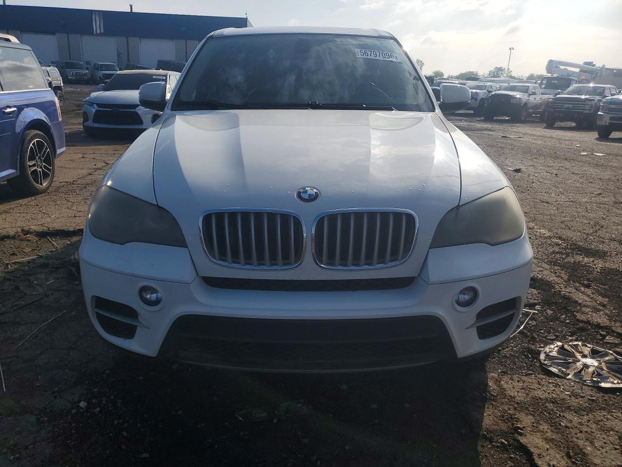 2011 BMW X5 xDrive50I - Фото 5