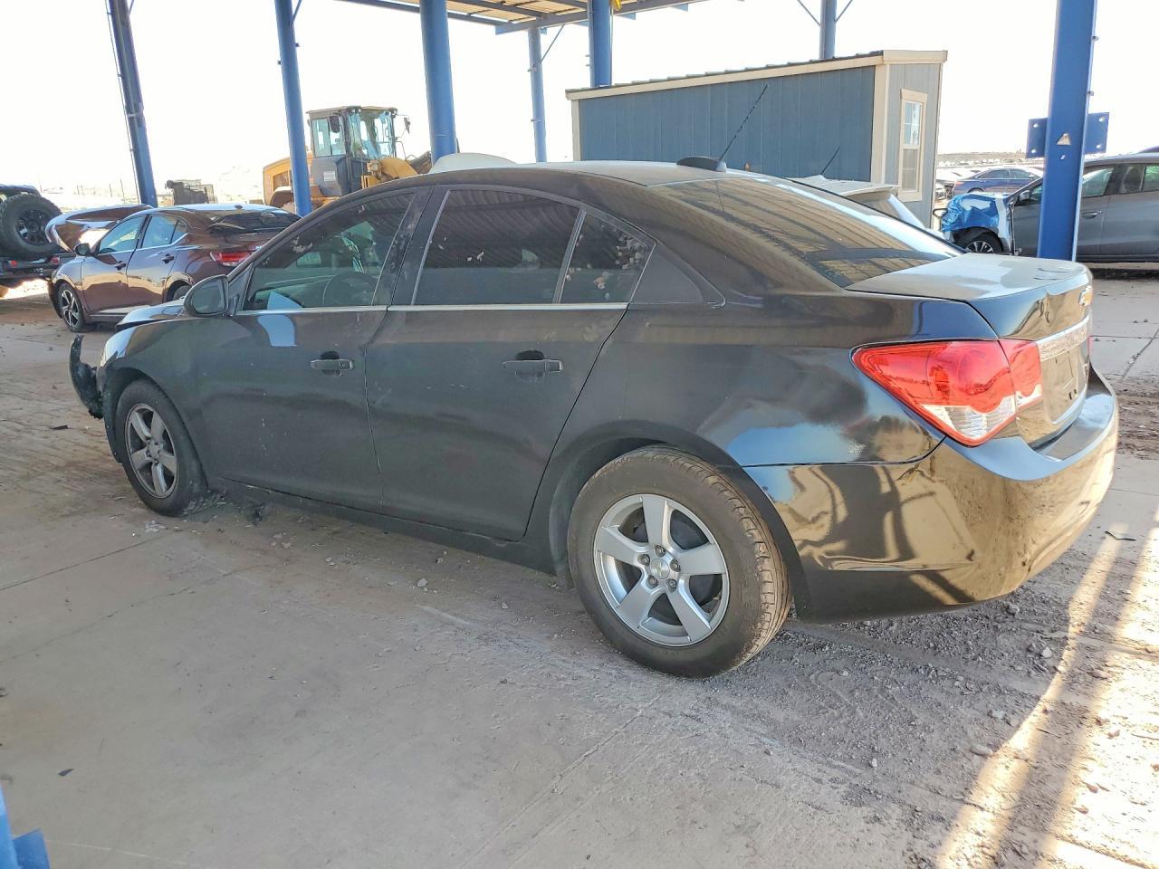 2016 Chevrolet Cruze Limited Lt - Image 2
