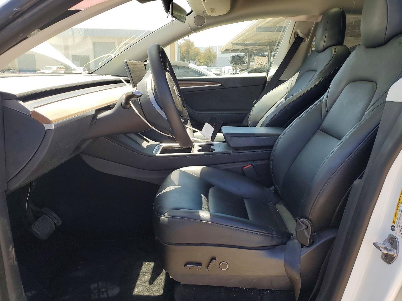 2023 Tesla Model Y - Image 7