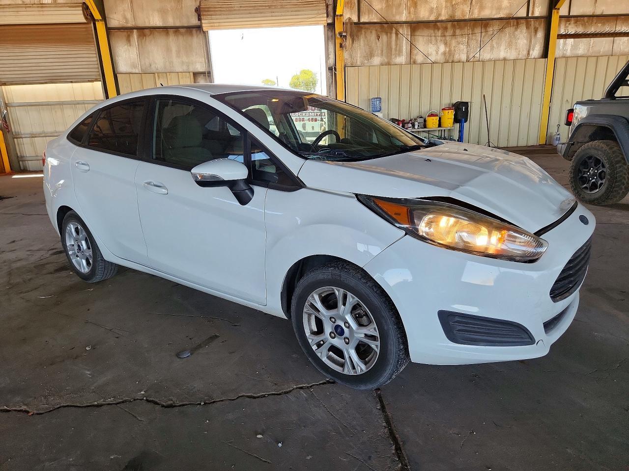 2014 Ford Fiesta Se - Фото 4