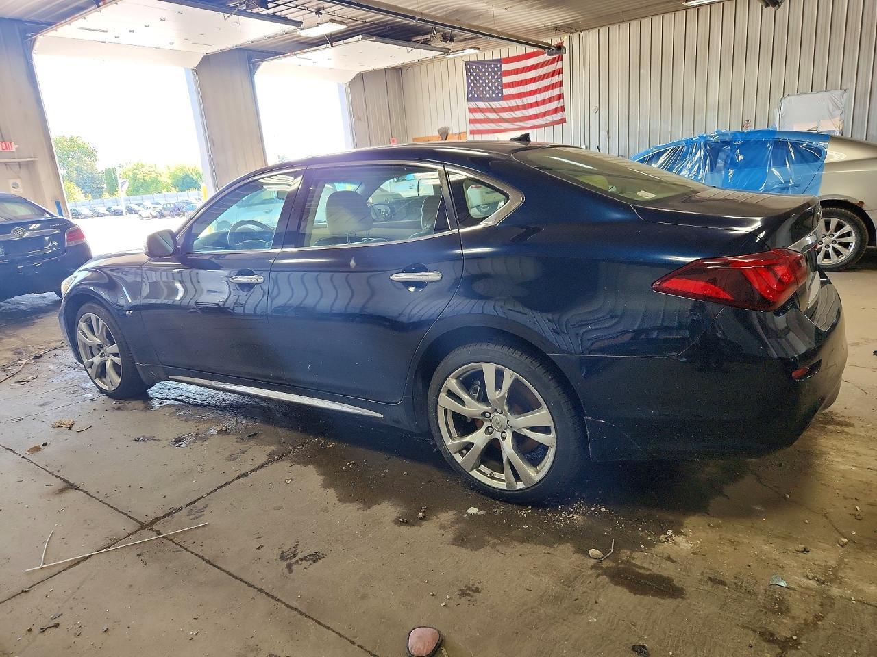 2017 Infiniti Q70L 3.7 - Фото 2