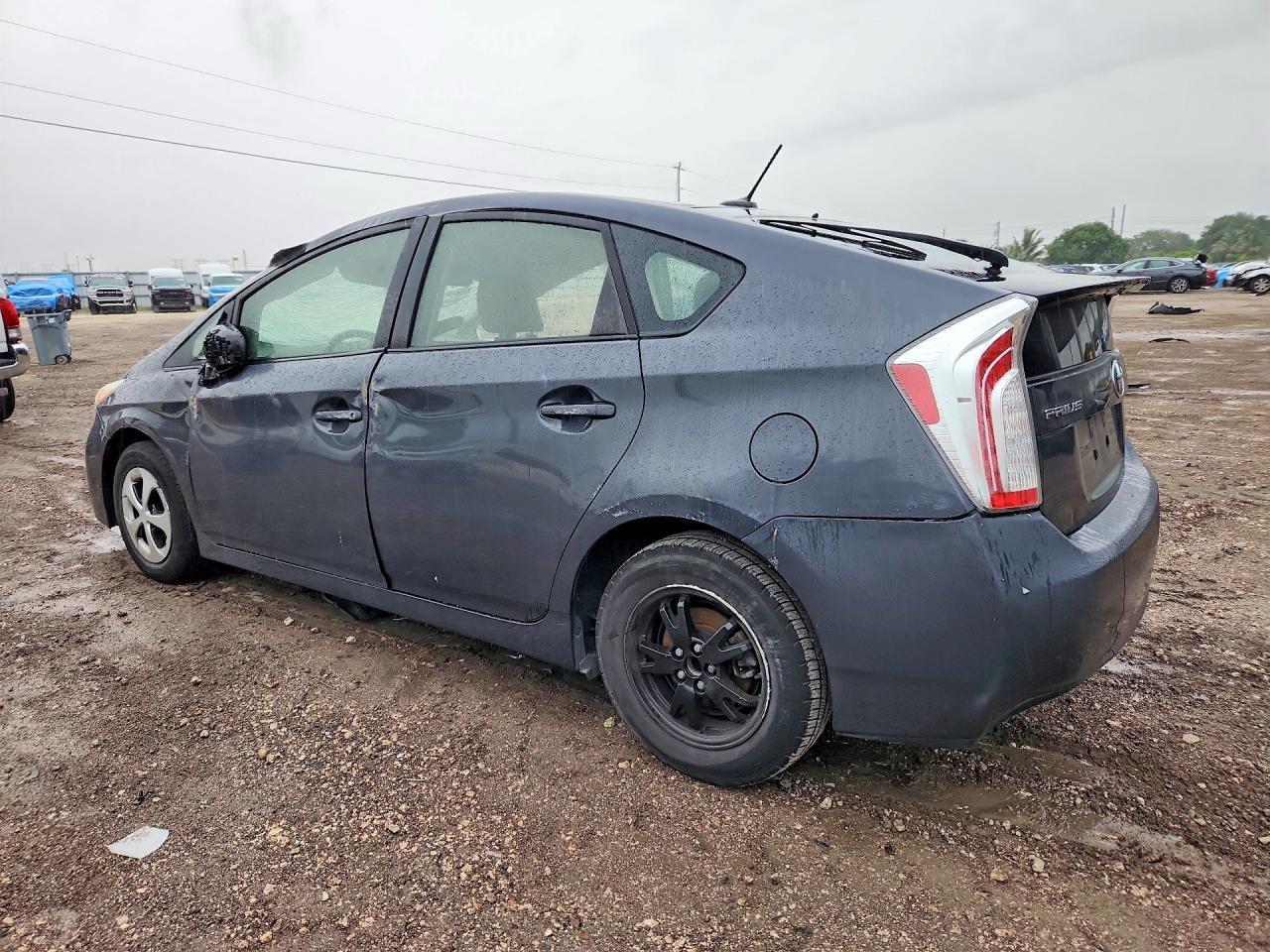 2013 Toyota Prius Three - Image 2