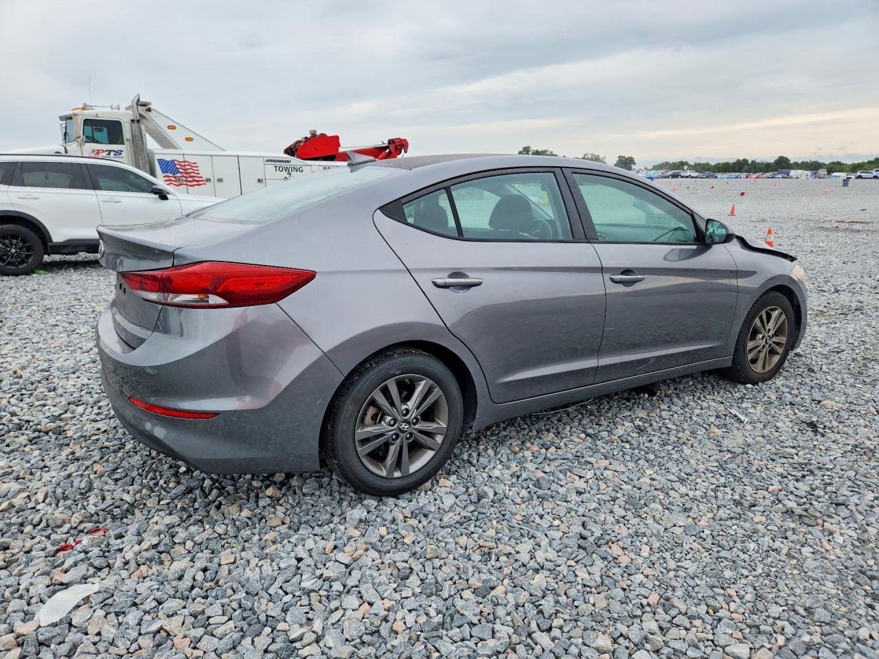 2018 Hyundai Elantra Sel - Фото 3