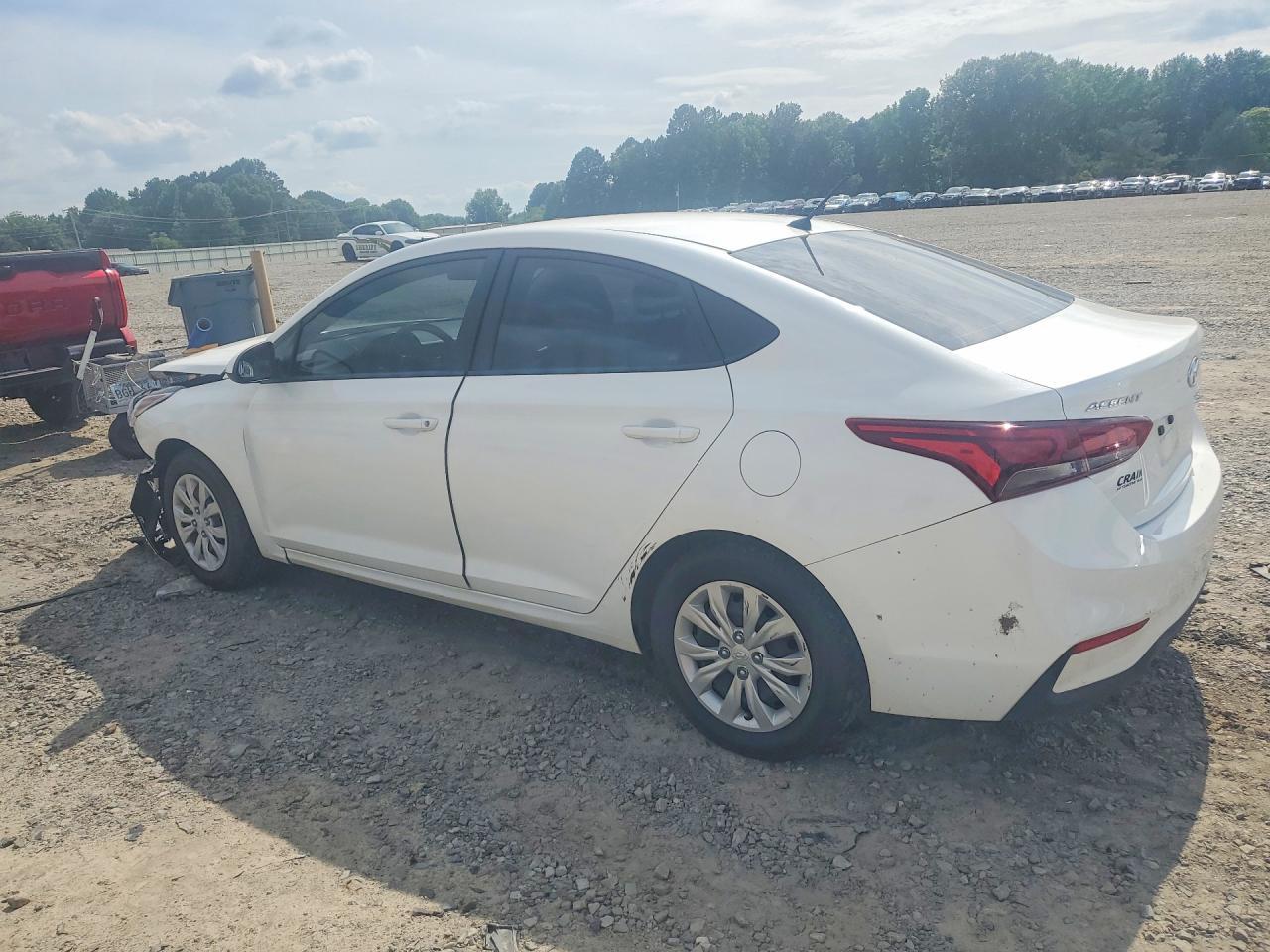 2021 Hyundai Accent Se - Image 2