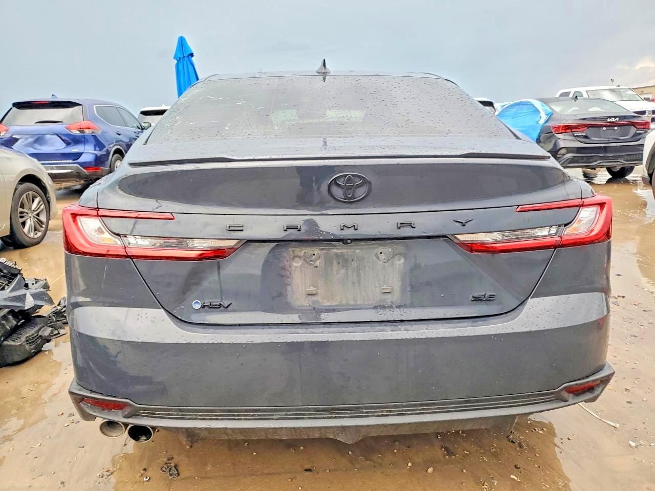 2025 Toyota Camry Se - Image 6