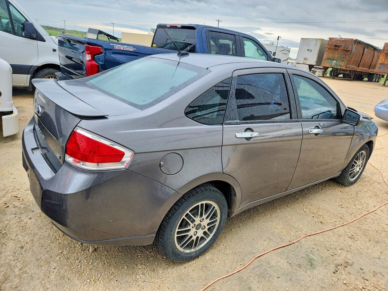 2010 Ford Focus Se - Фото 3