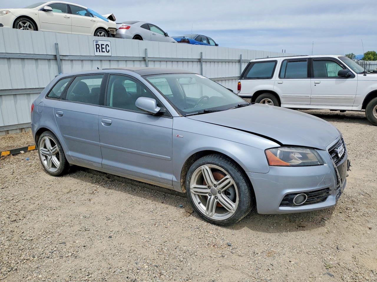 2013 Audi A3 Premium Plus - Image 4