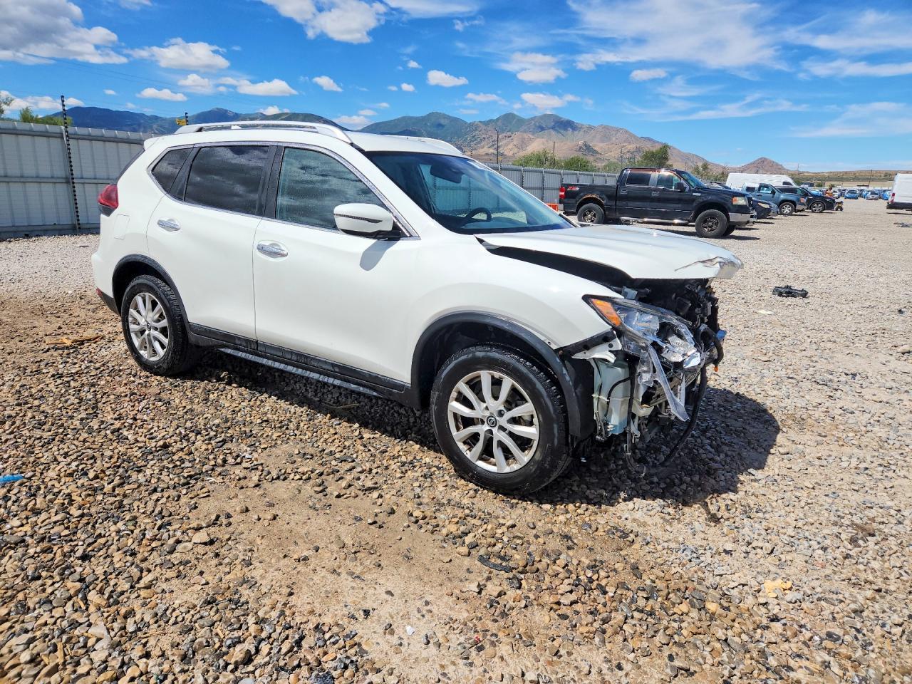 2020 Nissan Rogue Sv - Фото 4