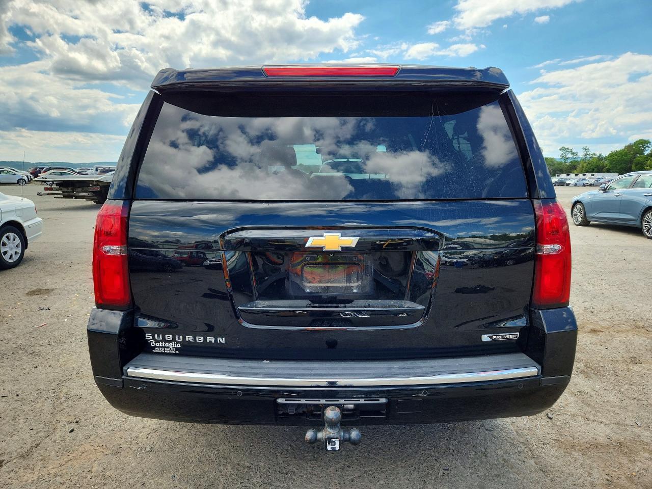 2017 Chevrolet Suburban K1500 Premier - Image 6
