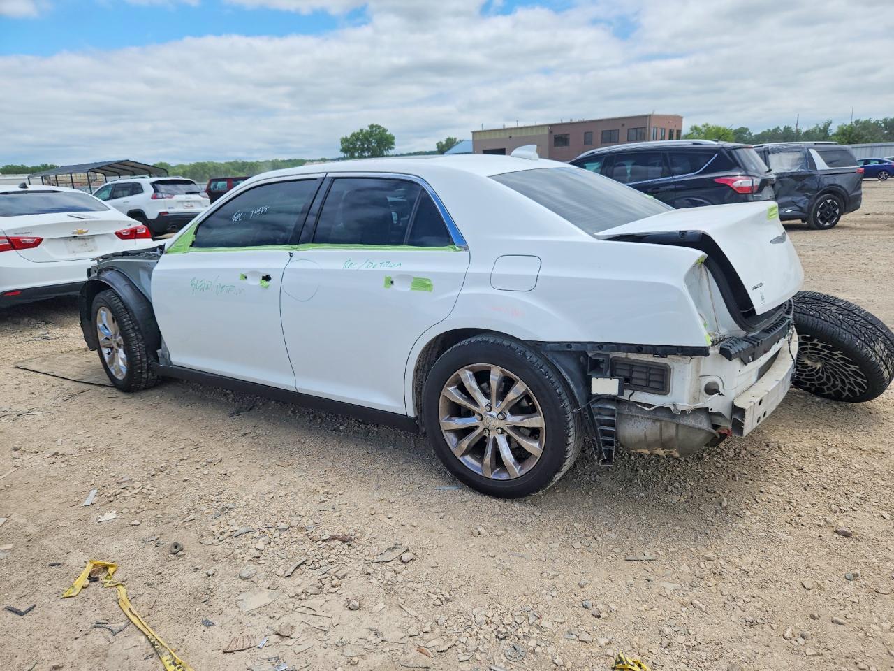 2016 Chrysler 300 Limited - Image 2