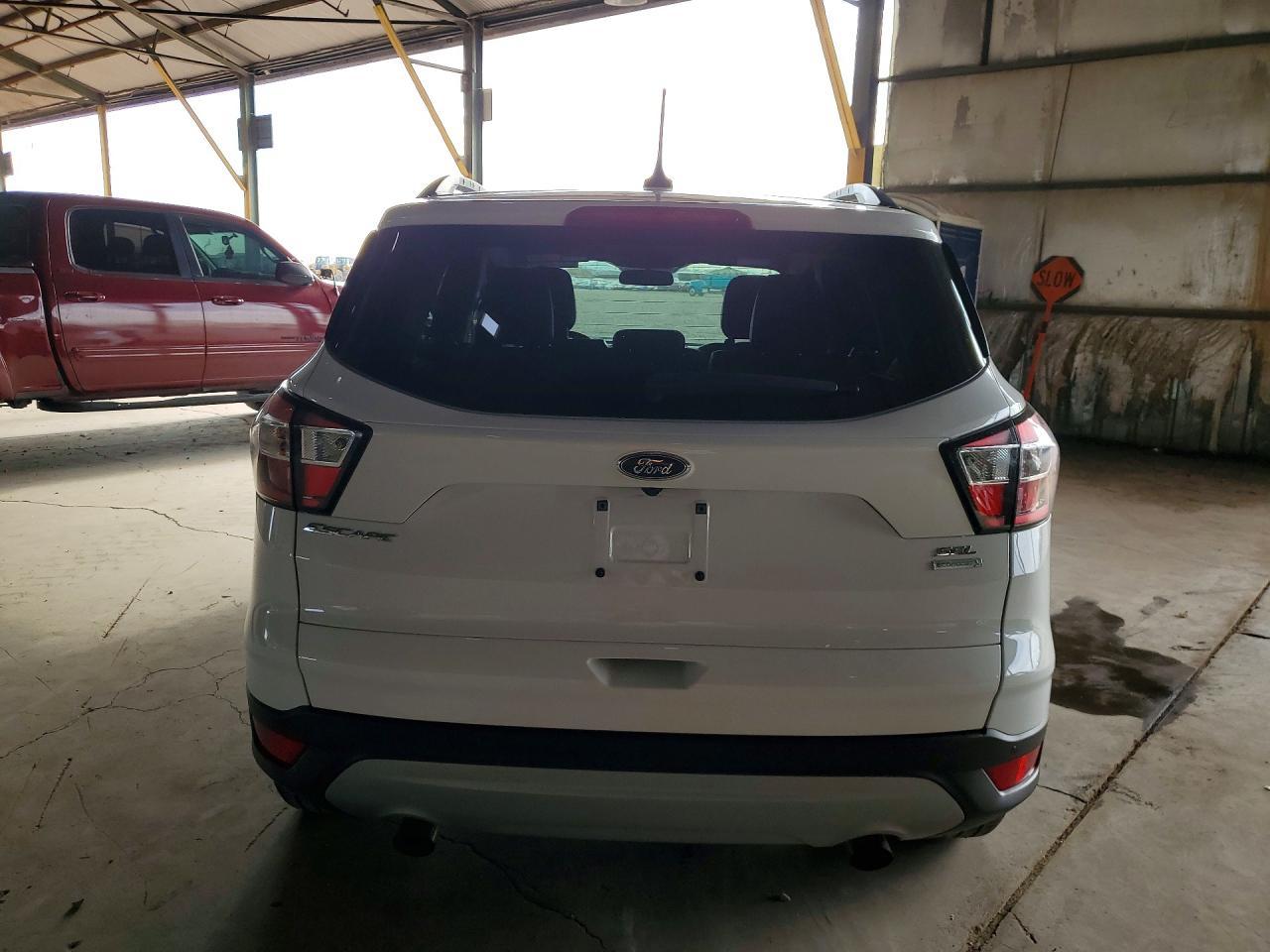 2018 Ford Escape Sel - Image 6